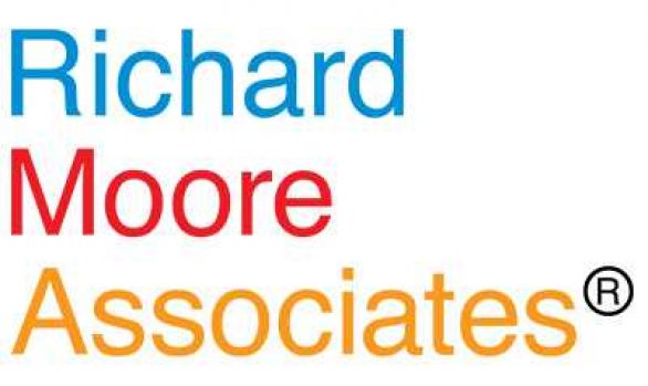 Richard Moore Associates phát triển thương hiệu